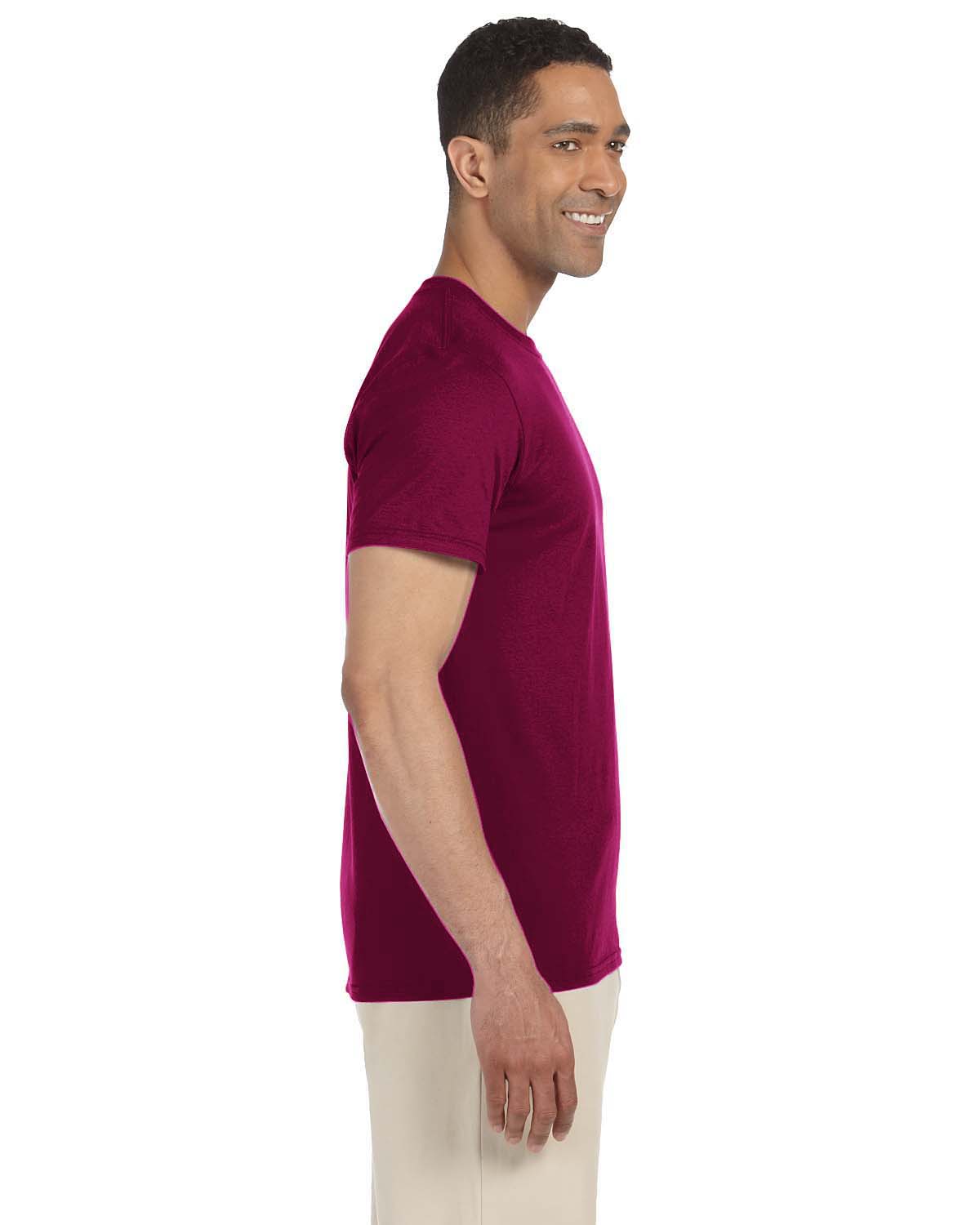 burgundy gildan t shirt